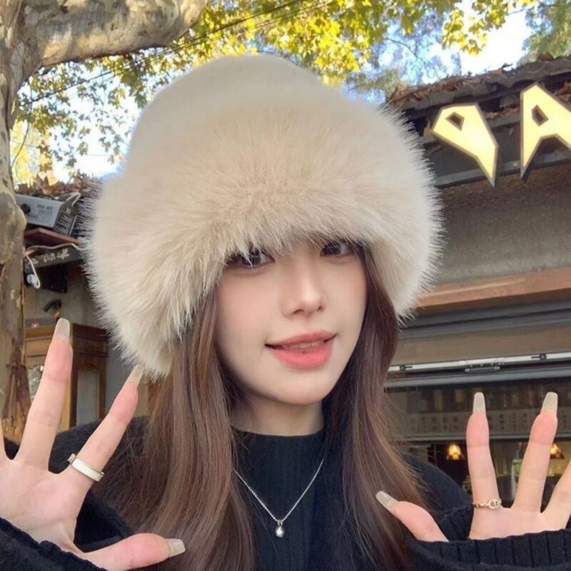 Fur bucket hat - Image 5