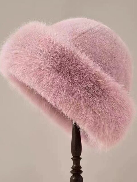 Fur bucket hat